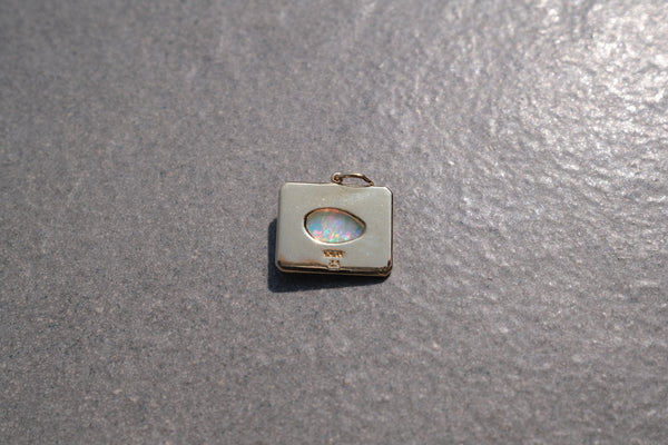 SereneLight charm EW with Au Opal